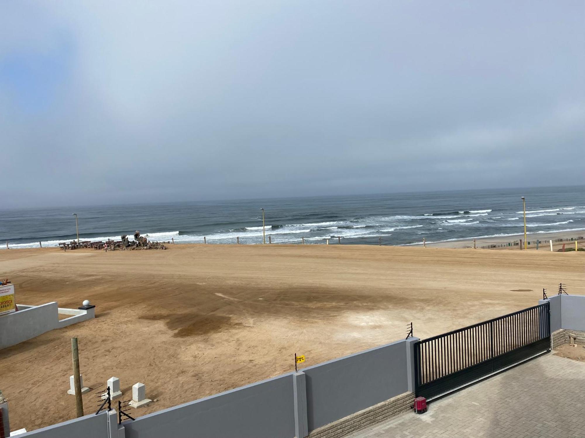 Diestrandwolf Sea View Self Catering Henties Bay Buitenkant foto